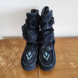 Original Muks Canada Rabbit Fur Wrap Ankle Boots sz US 9